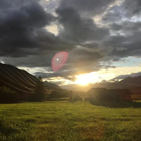 Lägenhet Tom's Jägerlodge Jenig