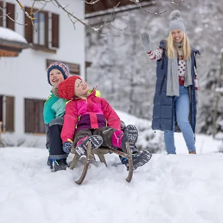 Tom's Alpenhuette Jenig