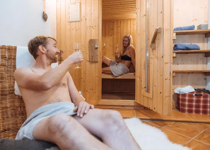 Tom's Alpenhuette דירה יאניג